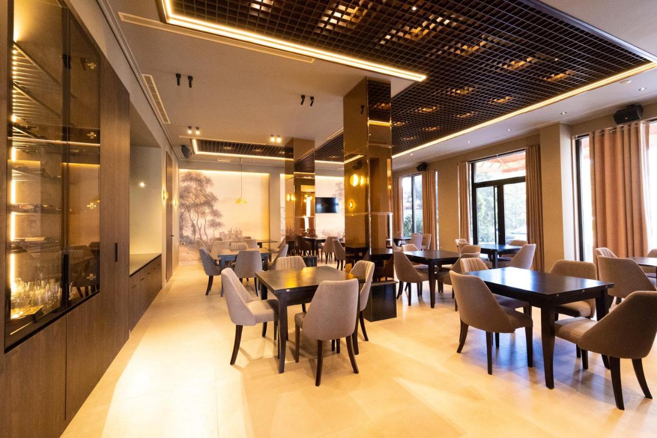 New Donantelo Hotel Vlorë エクステリア 写真