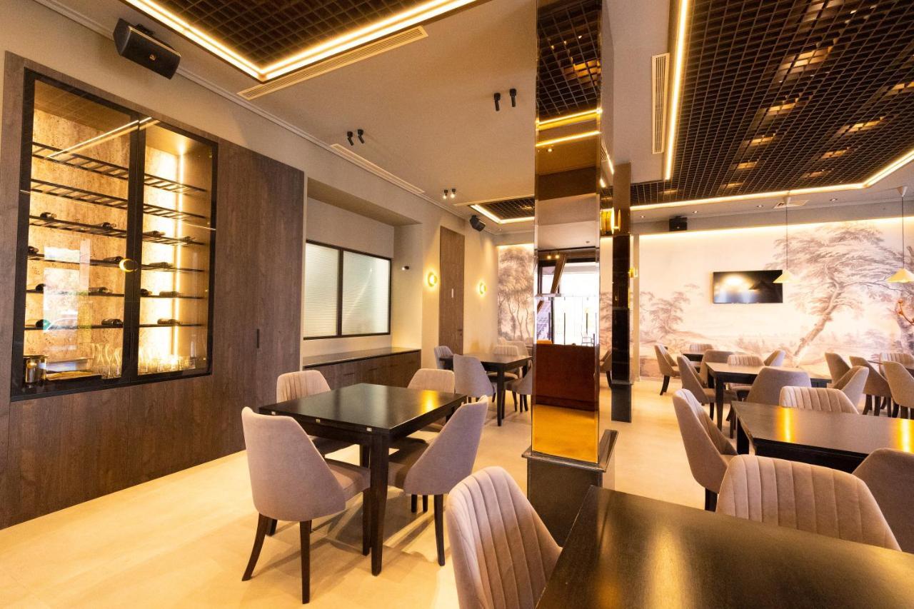 New Donantelo Hotel Vlorë エクステリア 写真
