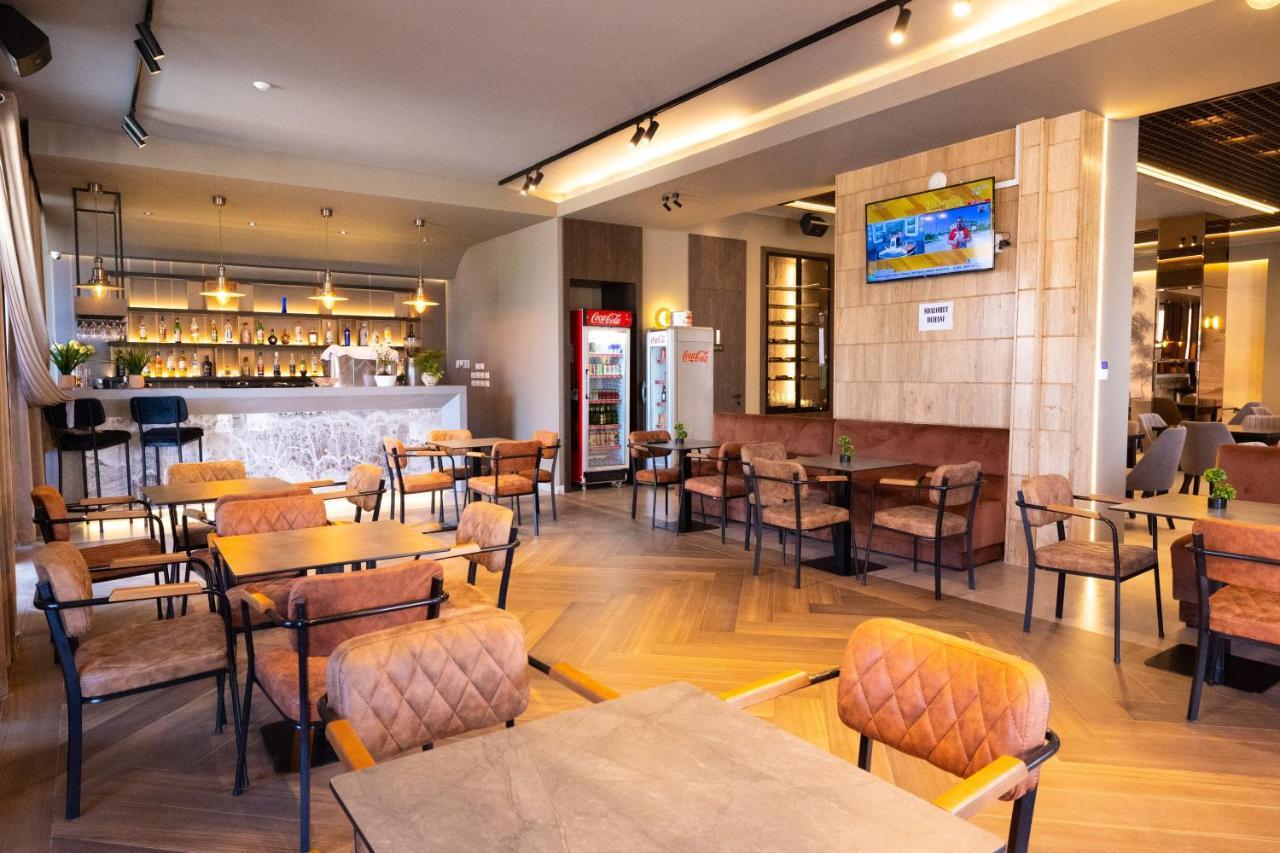New Donantelo Hotel Vlorë エクステリア 写真