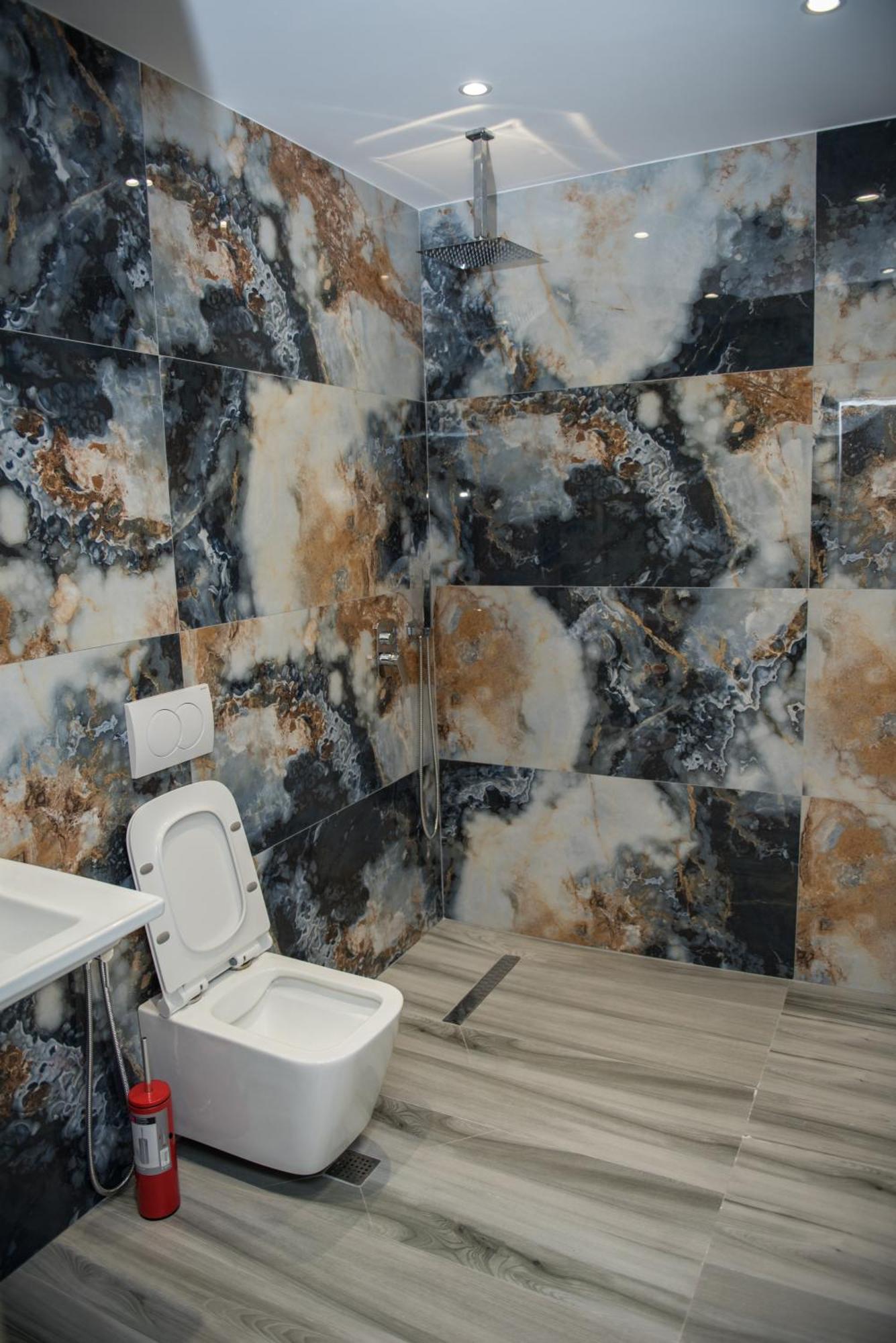 New Donantelo Hotel Vlorë エクステリア 写真