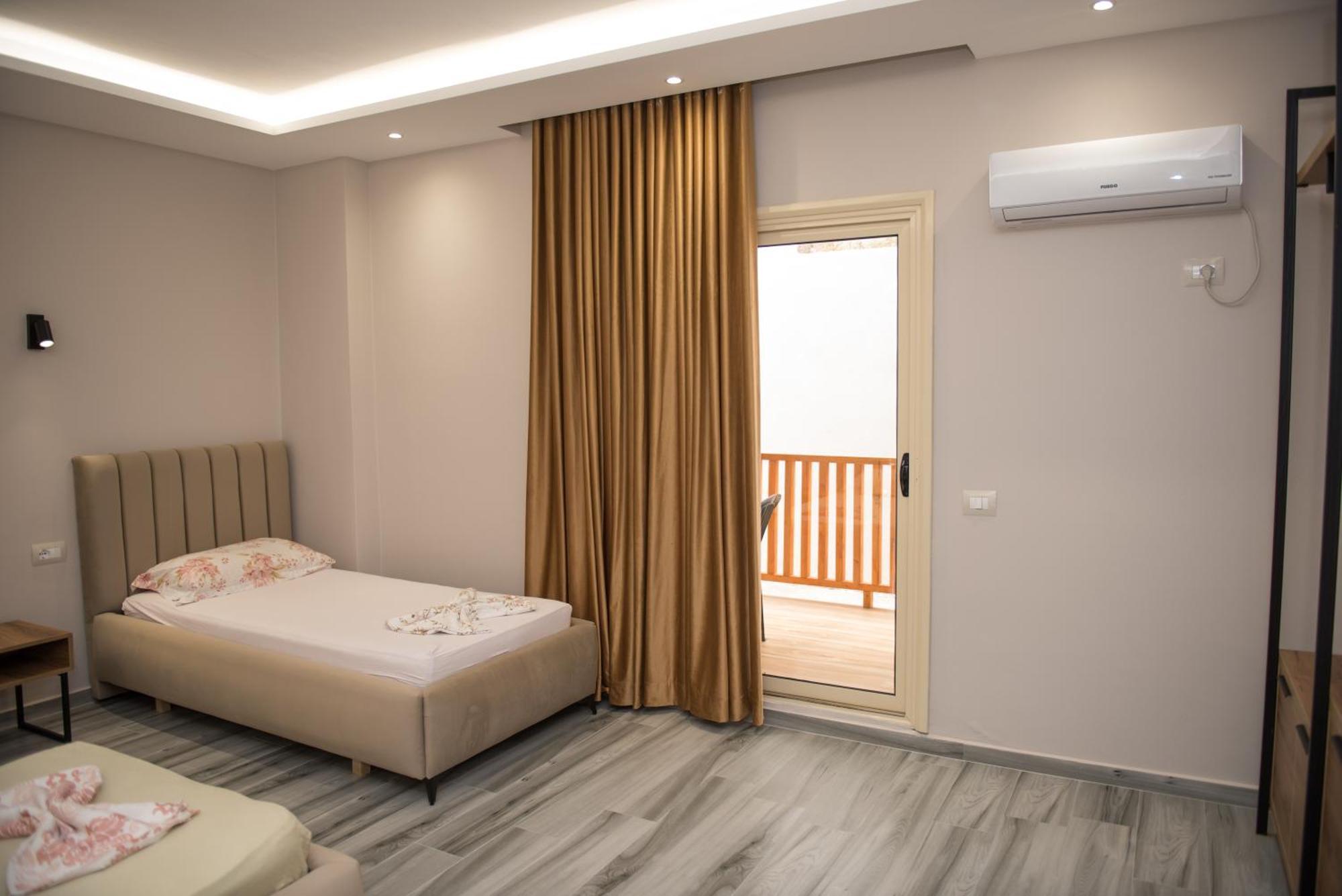 New Donantelo Hotel Vlorë エクステリア 写真