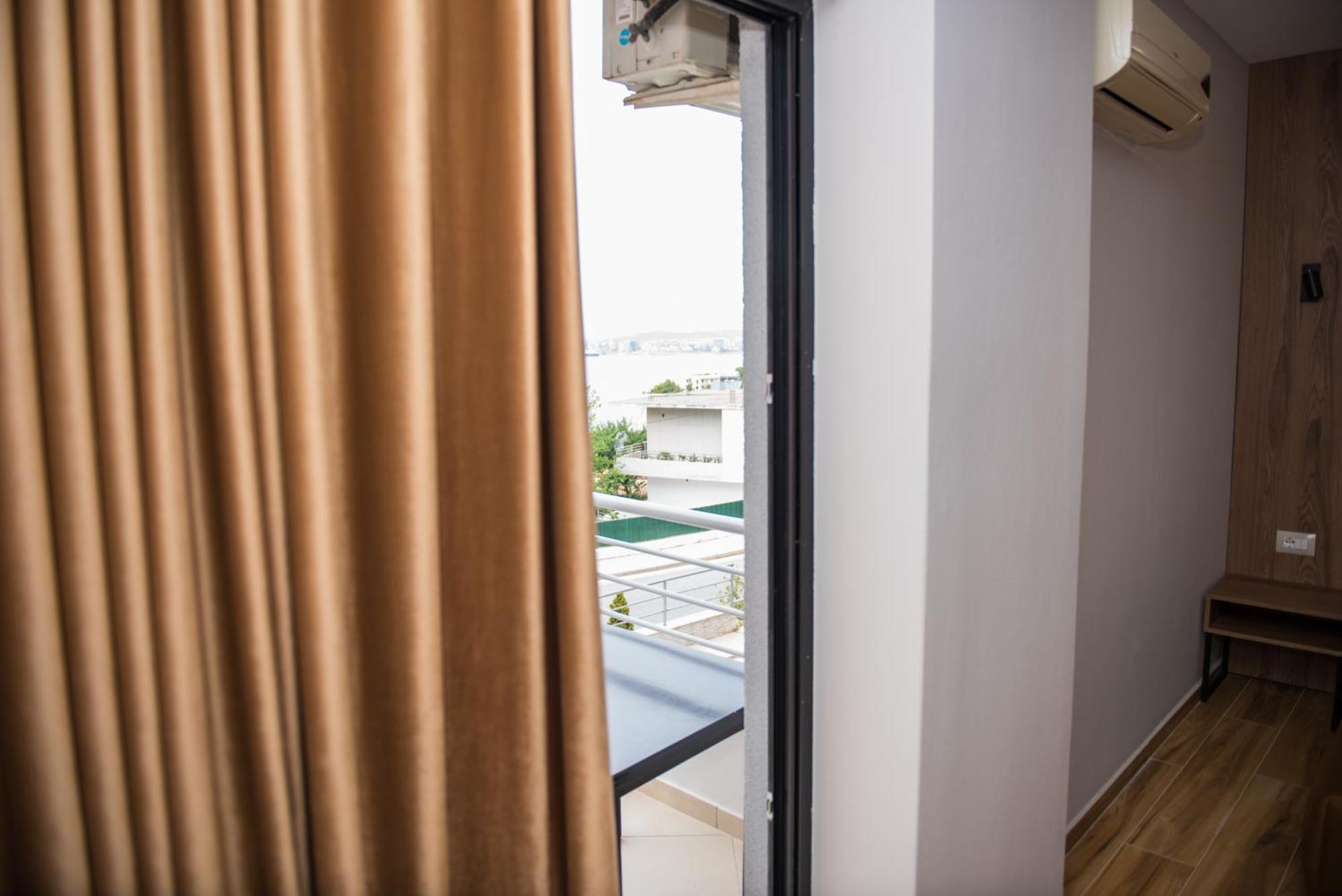 New Donantelo Hotel Vlorë エクステリア 写真