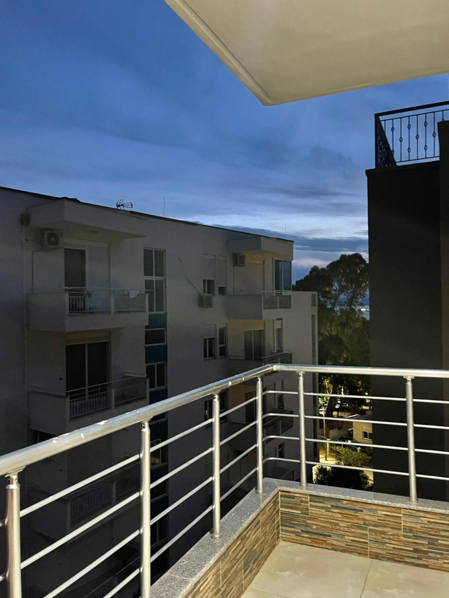 New Donantelo Hotel Vlorë エクステリア 写真